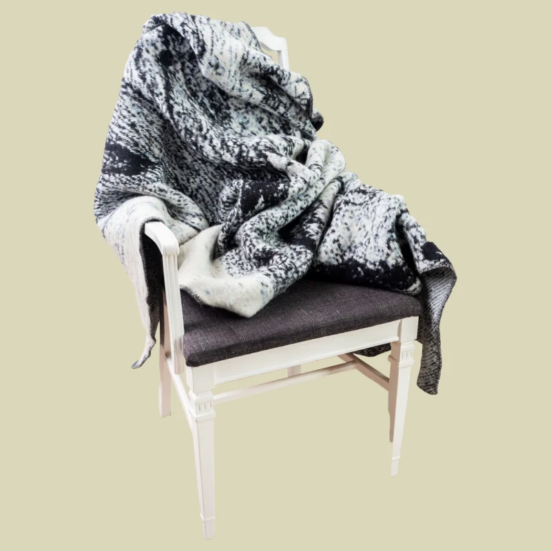 Heißes Angebot KatlaDecke Glacier Größe: 135 x 200 cm Farbe: mehrfarbig