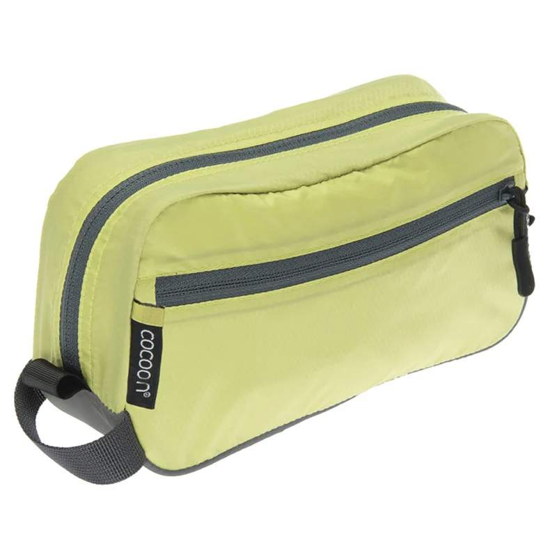 On-The-Go Toiletry Kit Light Angebot